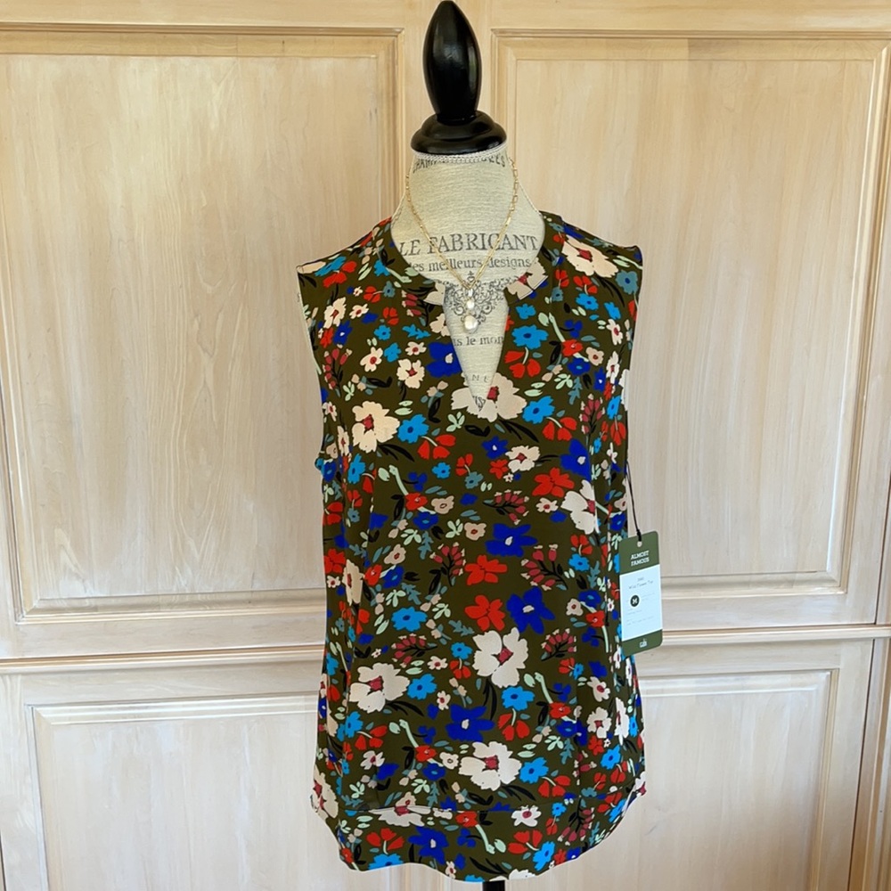 Cabi Wild Flower Top #3981 NWT